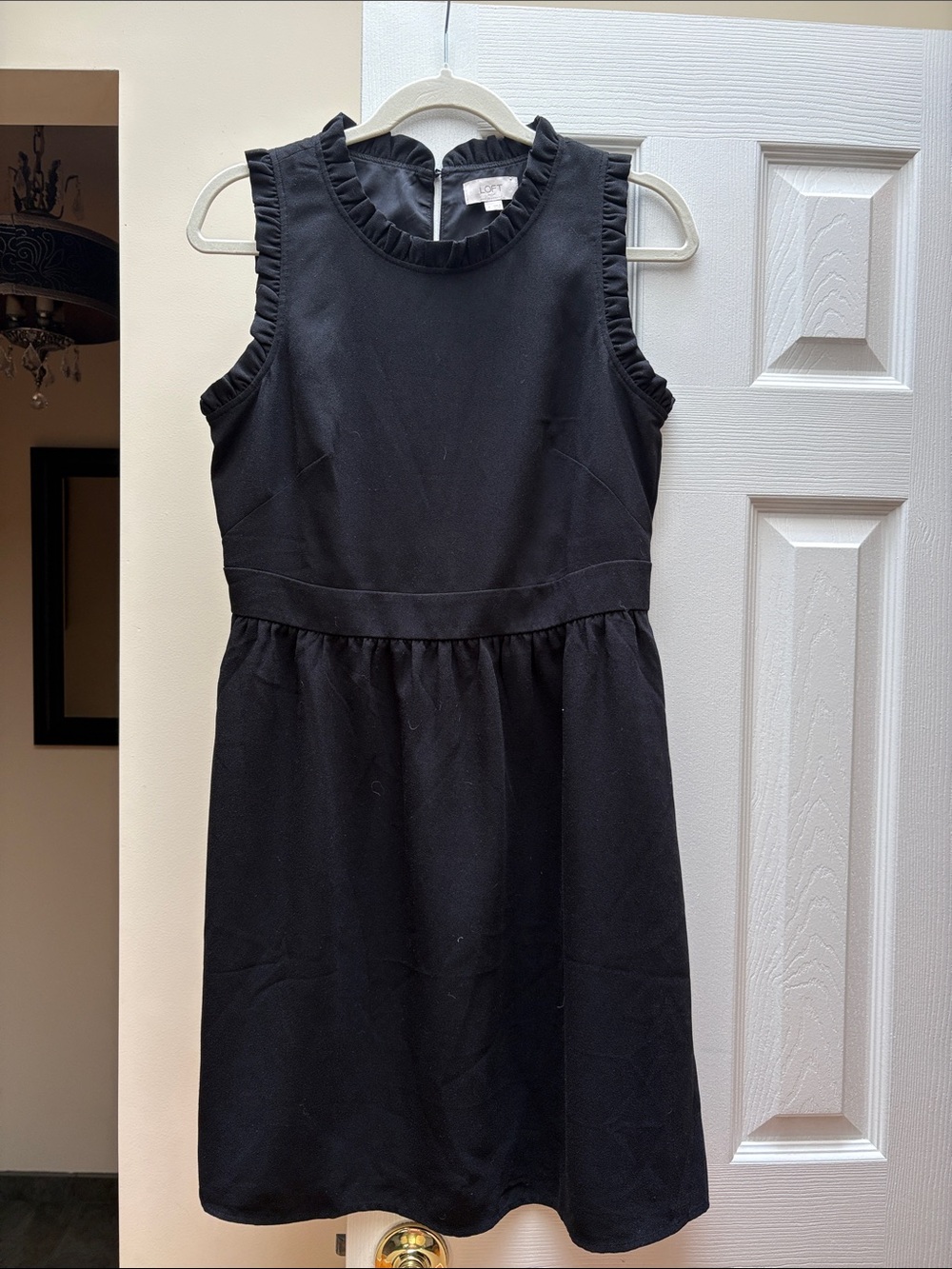 Loft dress Black Ruffle Trim Sleeveless Fit & Flare size 8 EUC